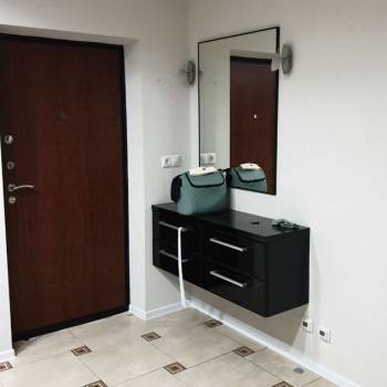 Продается 1-комнатная квартира, 56,8 м²