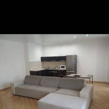 Продается 2-х комнатная квартира, 75,7 м²