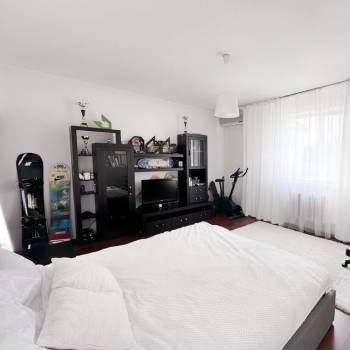 Продается 1-комнатная квартира, 40 м²