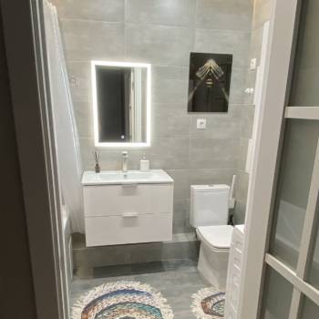 Продается 1-комнатная квартира, 42,4 м²