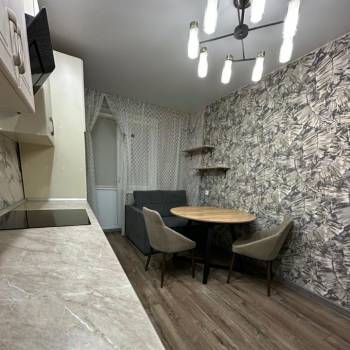 Продается 1-комнатная квартира, 45 м²