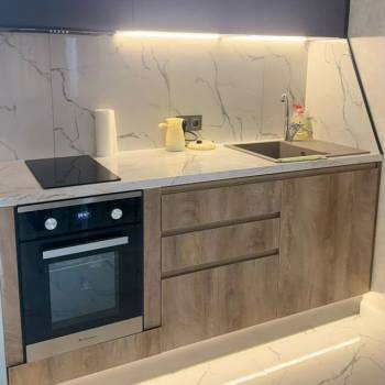 Продается 1-комнатная квартира, 37 м²