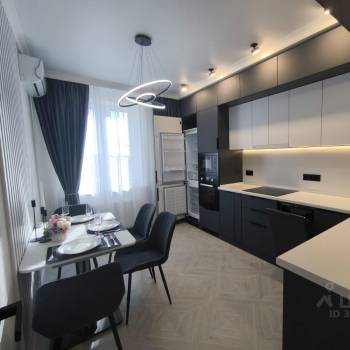 Продается 1-комнатная квартира, 40,7 м²