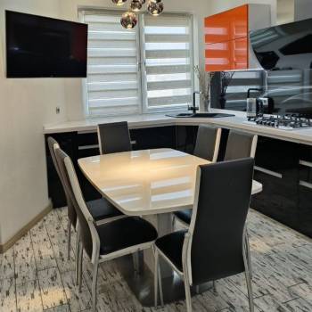 Продается 2-х комнатная квартира, 94 м²