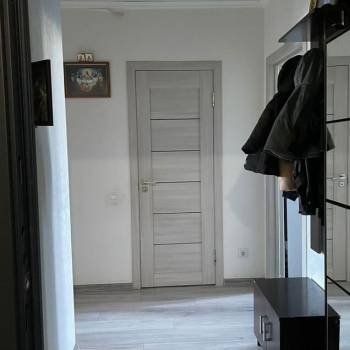 Продается 1-комнатная квартира, 37 м²