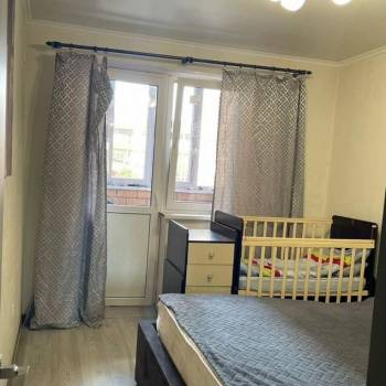 Продается 1-комнатная квартира, 37 м²