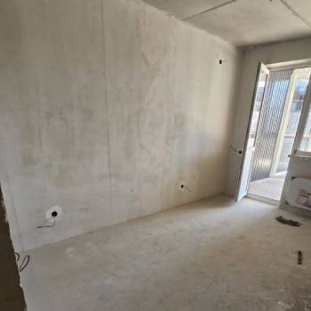 Продается 1-комнатная квартира, 79 м²