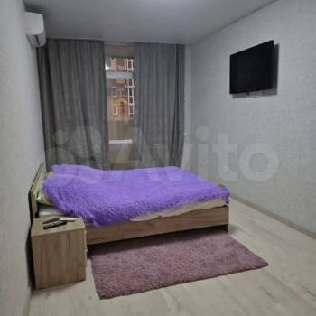 Продается 1-комнатная квартира, 36 м²