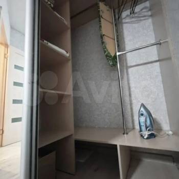 Продается 1-комнатная квартира, 36 м²