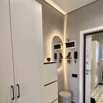 Продается 1-комнатная квартира, 32 м²