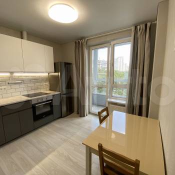 Продается 1-комнатная квартира, 34 м²