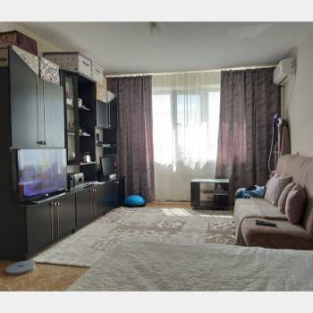 Продается 1-комнатная квартира, 40 м²