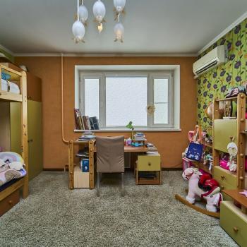 Продается Многокомнатная квартира, 130 м²