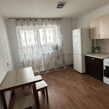 Сдается 1-комнатная квартира, 39 м²