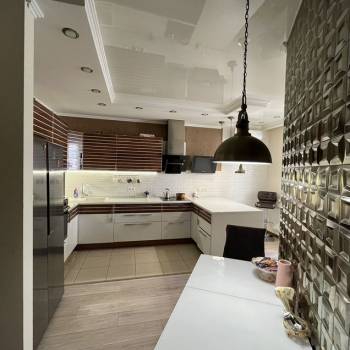 Продается 2-х комнатная квартира, 63 м²