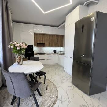 Продается 2-х комнатная квартира, 85 м²