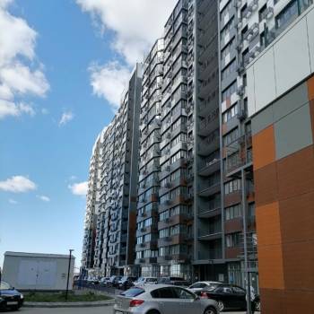 Продается 1-комнатная квартира, 42 м²