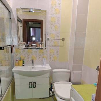 Продается 1-комнатная квартира, 49 м²