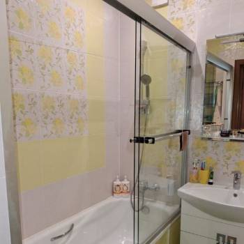 Продается 1-комнатная квартира, 49 м²