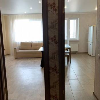 Продается 1-комнатная квартира, 42 м²