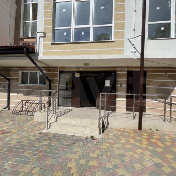 Продается 1-комнатная квартира, 55 м²