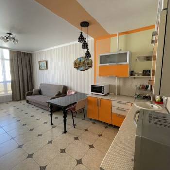 Продается 1-комнатная квартира, 55 м²