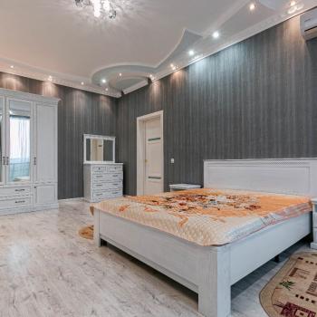 Сдается Многокомнатная квартира, 130 м²