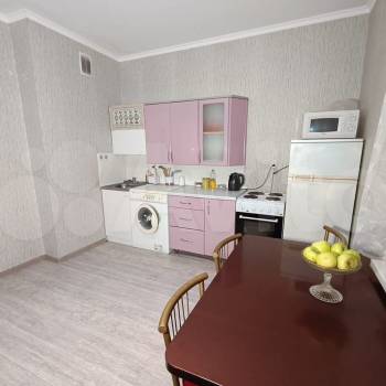Продается 1-комнатная квартира, 40 м²