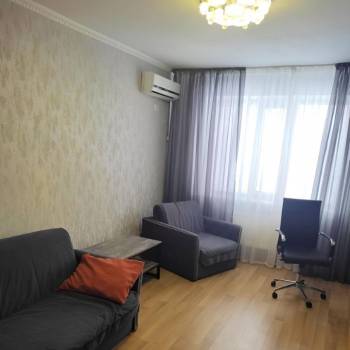 Сдается 1-комнатная квартира, 39 м²