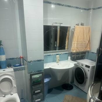 Продается Многокомнатная квартира, 180 м²