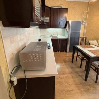 Продается 1-комнатная квартира, 53,8 м²