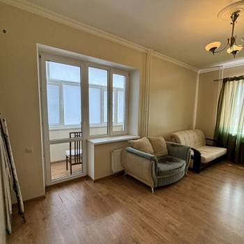 Продается 1-комнатная квартира, 53,8 м²