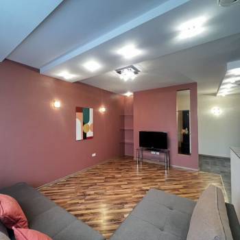 Продается 1-комнатная квартира, 46 м²