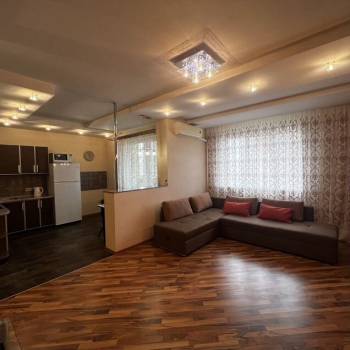 Продается 1-комнатная квартира, 46 м²