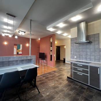 Продается 1-комнатная квартира, 46 м²