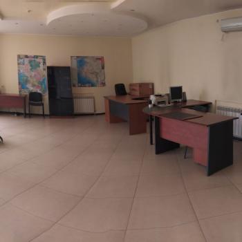 Продается Нежилое помещение, 238 м²