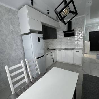 Продается 1-комнатная квартира, 40 м²