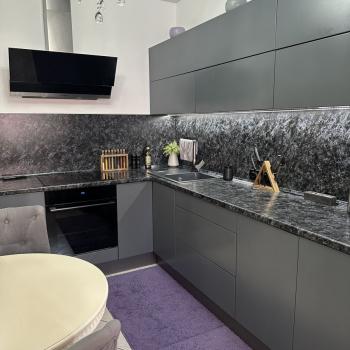 Продается 1-комнатная квартира, 42 м²