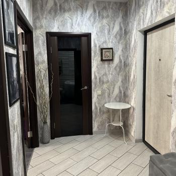 Продается 1-комнатная квартира, 42 м²