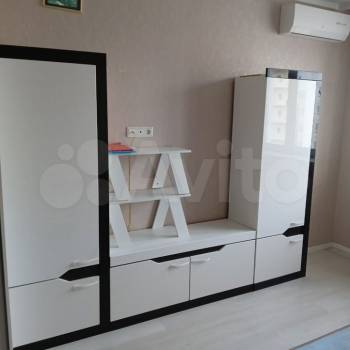 Продается 1-комнатная квартира, 37 м²