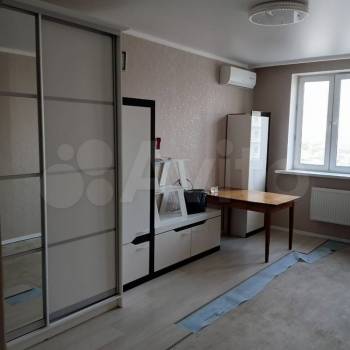 Продается 1-комнатная квартира, 37 м²