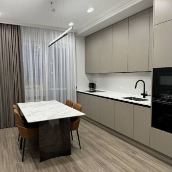 Продается 2-х комнатная квартира, 80 м²