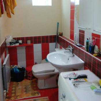 Продается 3-х комнатная квартира, 58 м²