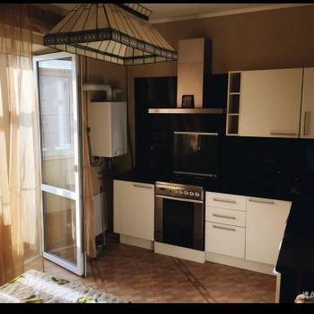 Продается 1-комнатная квартира, 57 м²