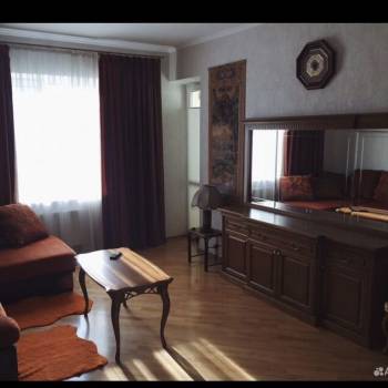 Продается 1-комнатная квартира, 57 м²