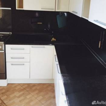 Продается 1-комнатная квартира, 57 м²