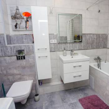 Продается 1-комнатная квартира, 43 м²