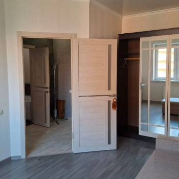 Продается 1-комнатная квартира, 32 м²