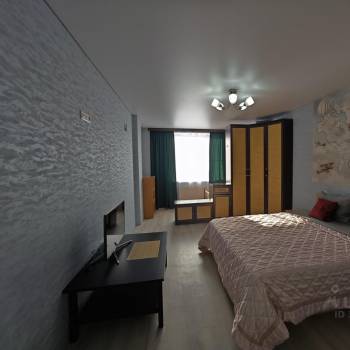 Продается 1-комнатная квартира, 49,7 м²