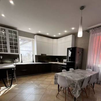 Продается Дом, 440 м²